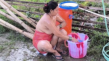 Outdoor bath bedroom sex