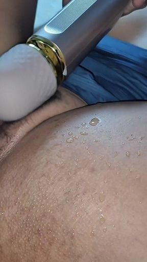 Hot Anal- This Slut Squirts a Lot