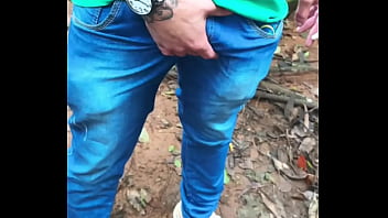 FUDENDO COM UM ESTRANHO NO MATO