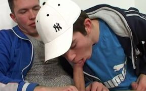 Scott Davis Catches & Joins Jackoff Session