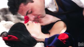 Hottie in Snow White costume Riley Steele banged like there's no tomorrow