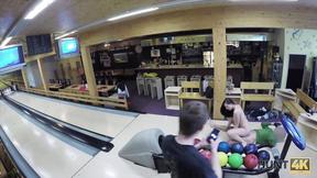 ”Guy penetrates attractive beautiful babe while cuckold plays bowling”