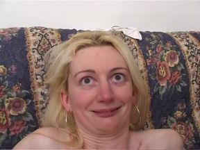 Amateur housewife in search of cocks