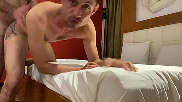 Tranza gstosa na cama do motel com o Adriamo.