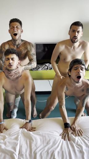 Torremolinos: 4 Horny Guys in 1 Hotel Room!