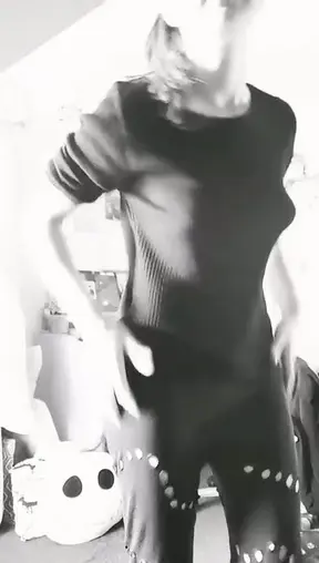 Bailando reguetón de la vieja escuela 🍑🔥 Casual en mi cuarto con orejas de conejita 👯‍♀️
