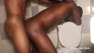 William Seed Black from Africa fucked for the first time by his coach during a massage session
