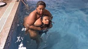 Absolute pet destroy - BBW and skinny Natalie