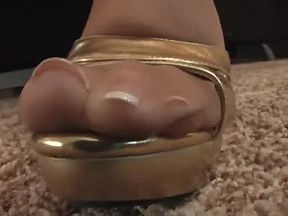 Milf nylon foot tease
