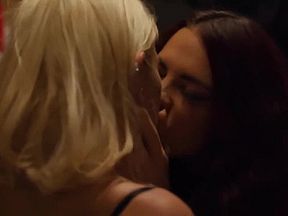 Sabina Rouge, Jessie Saint - A Lesbian Christmas Sto