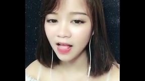 Uplive Em G&aacute_i Việt h&agrave_ng ngon show trọn tr&ecirc_n livestream
