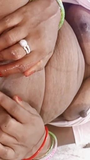 Indian Village Desi Bhabhi Ki Chut Ki Chudai   Clip 3
