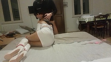 Blowjob bound on a bed, wearing platform boots and pantyhose, you can see my beautiful ass and legs