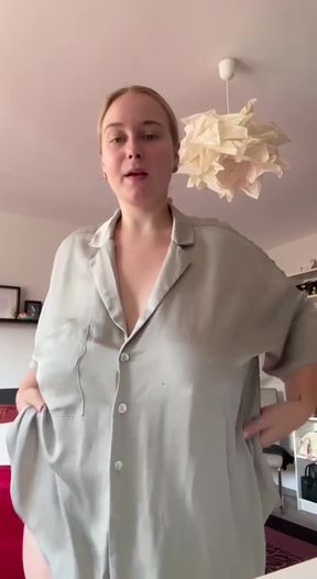 Amateur with big tits and ass exposes herself