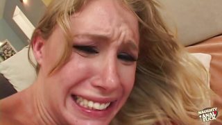 Blowjob, creampie, trekant, gabende, dobbelt penetration – blonde luder Allison Pierce bliver anal kneppet af Tony T. og får sin røv fyldt med sæd af Tony T.
