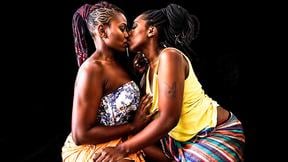 These BLACK LESBIANS licked pussy sloppy