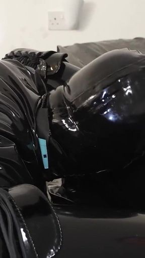 A Big Cock on the Fucking Machine