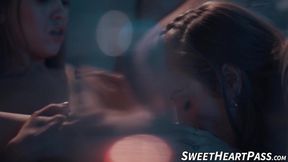 Stepsisters Karla Kush and Jill Kassidy climax&#x1F680; together