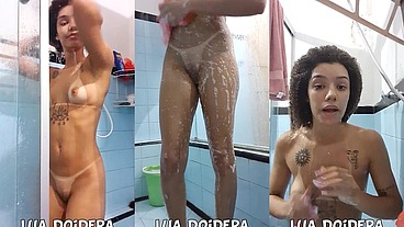 Eu tomando banho gravei me exibindo e dançando sem o Jr saber