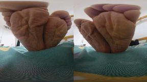 3DVR180 ERER shows dirty feet on mobile phone