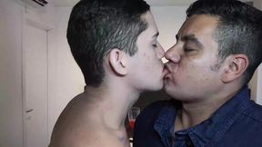 yuri gaucho - marido dotadao fodendo o rabo do putinho - urso brasileiro dotado macetando o marido - leitando a boquinha do putinho