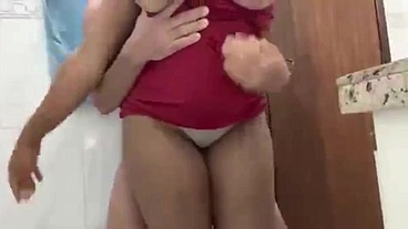 Empregada cavala fez o serviço completo