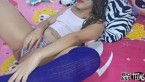 babe stepsister wants to suck and fuck for a seat on the bed