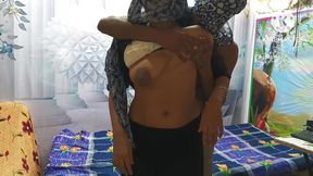 Sonia Bhabhi by Guys Hostel with Boyfriendje India Sexy Sonia in Video