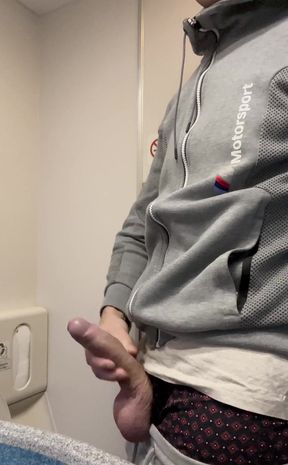 First Batch of Smaller Videos! Jerking off on a Plane