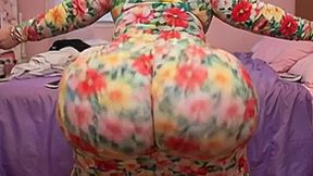 Big Ass Girl in Floral Dress Twerking Seductively for Her Secret Lover