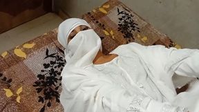 Hot Muslim Babe in white hijab was fucked by uncut dick