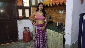 Loan emi ke Badle Bhabhi ji Ne Apne boobs pila diye or Lund ka pani bhi pinliya