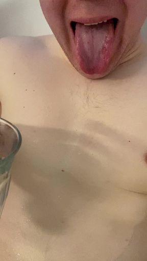 Filling and drinking fresh juice 2/2