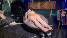 Tamara spreads her legs