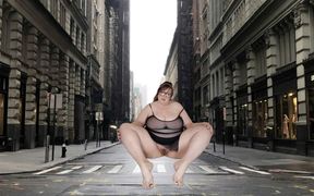 Giantess Cums and Grows Bigger Than the Universe