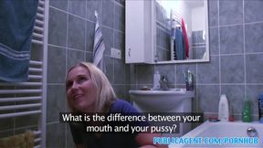 PublicSex Blonde wants sex on a table