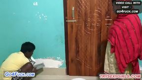 Paint Wale Bhaiya Ne Desi Bhabhi Ki Chudai Kari - Housewives