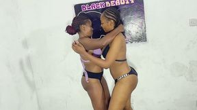 Full nude halfway, sexfight with a lot of licking and finger fucking full Of oil