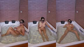esposa tentacao se divertindo na banheira!