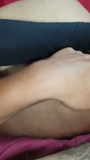 Sex in the public motel with a young poor whore, arrecha gets fucked by a cheap cell phone after the party.   Clip 1