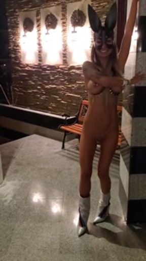 RUSSIAN SLUT WALKS NAKED IN THE NIGHT CITY