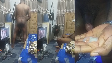 Twerking my dimple waist and eating my fresh cum milk