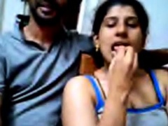 Desi couple loves flashing on webcam