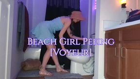 Beach Girl Peeing [Voyeur]