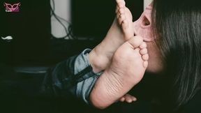 Ex girlfriend licking smelly feet