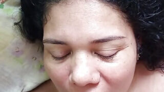 O milf latină matură, amatoră, de mărime mare, futută în cur