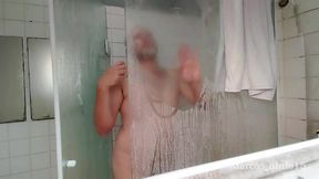 I Traveled to the Capital and Stayed in a 2-star Hotel! at Night, I Took a Shower in the Worst Hotel