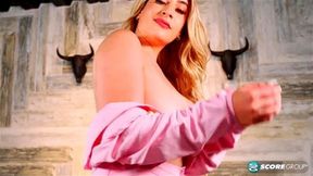 Charlotte Queen With Her Big Boobed Royalty