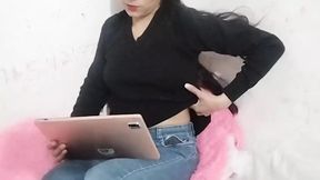 Bhabhi ko gandi video dikha kar jabar dasti pela