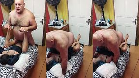 novinha morena quer trepar com o velho todos os dias e pede leite quentinho bem la no fundinho